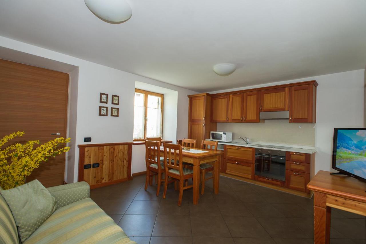 Casa Tomaselli Aparthotel Pellizzano Ngoại thất bức ảnh
