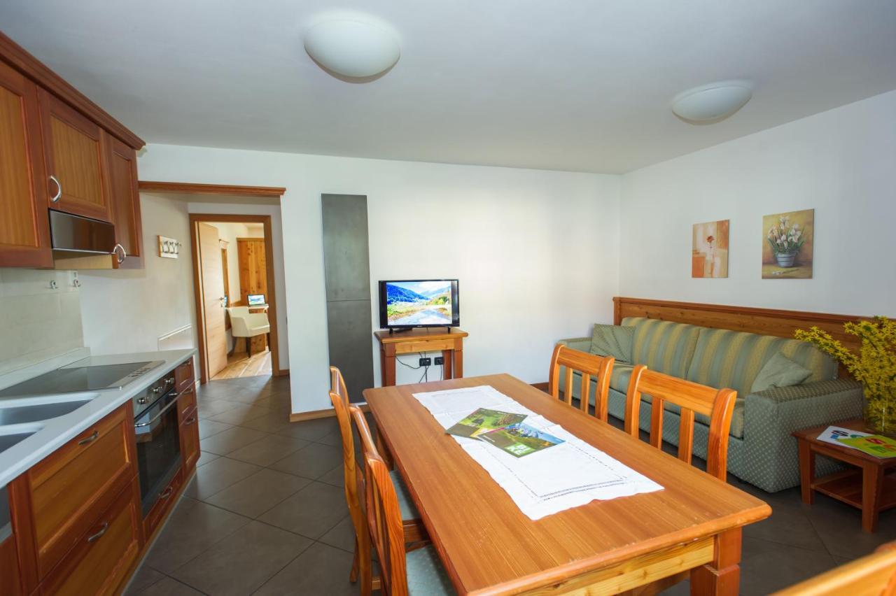 Casa Tomaselli Aparthotel Pellizzano Ngoại thất bức ảnh