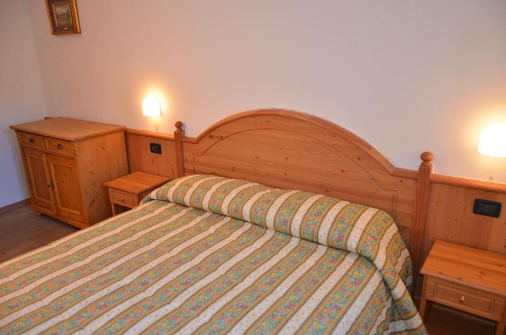 Casa Tomaselli Aparthotel Pellizzano Phòng bức ảnh