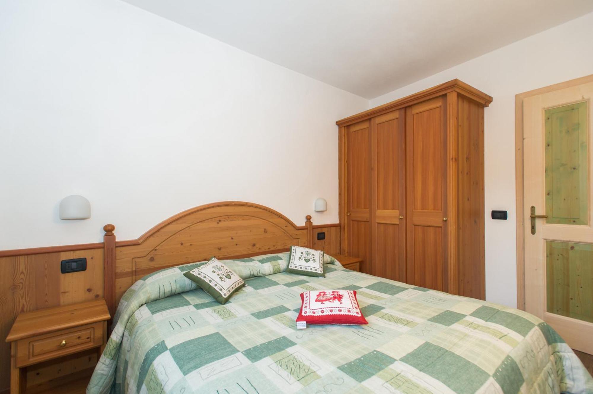 Casa Tomaselli Aparthotel Pellizzano Ngoại thất bức ảnh