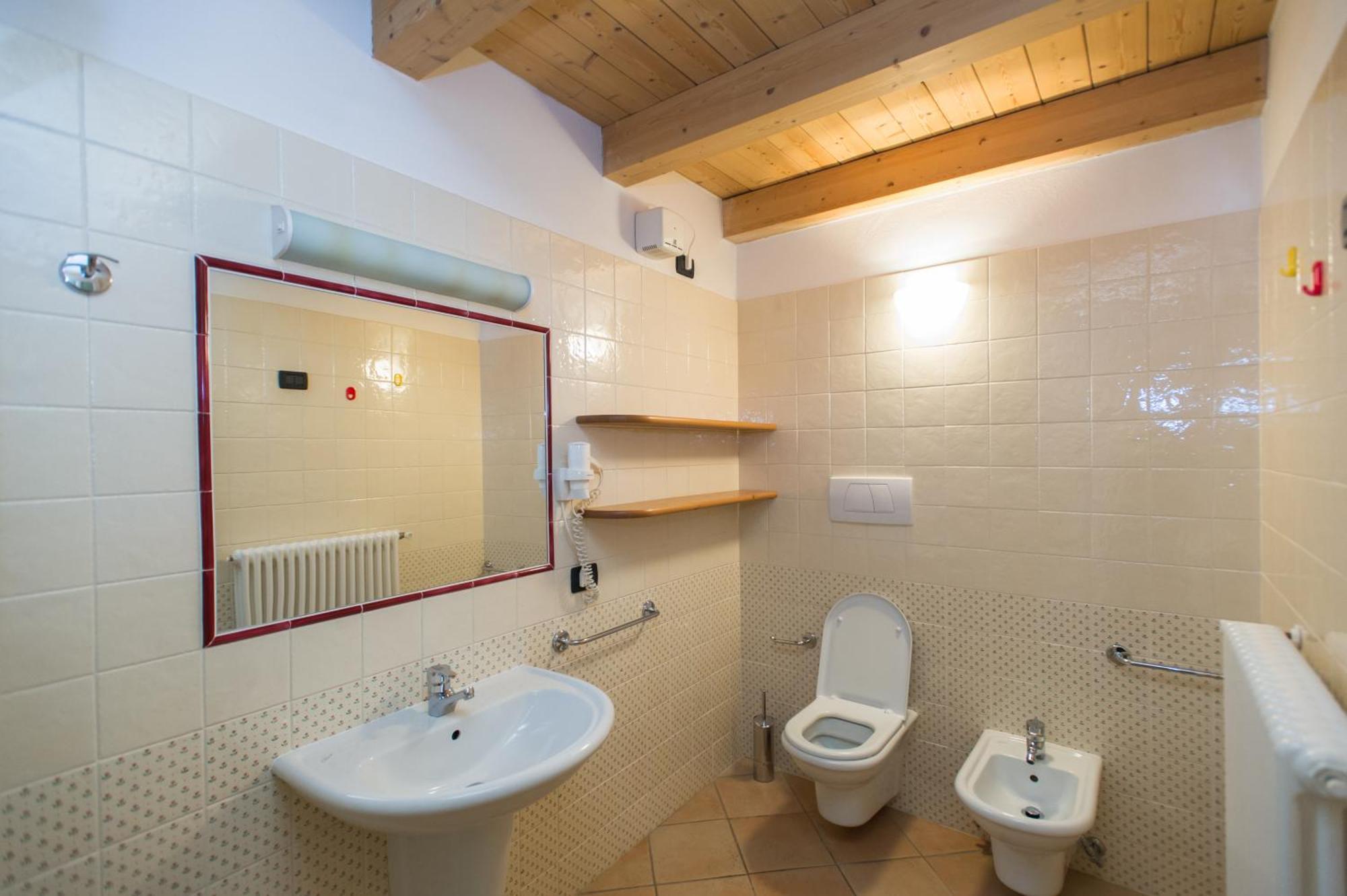 Casa Tomaselli Aparthotel Pellizzano Ngoại thất bức ảnh